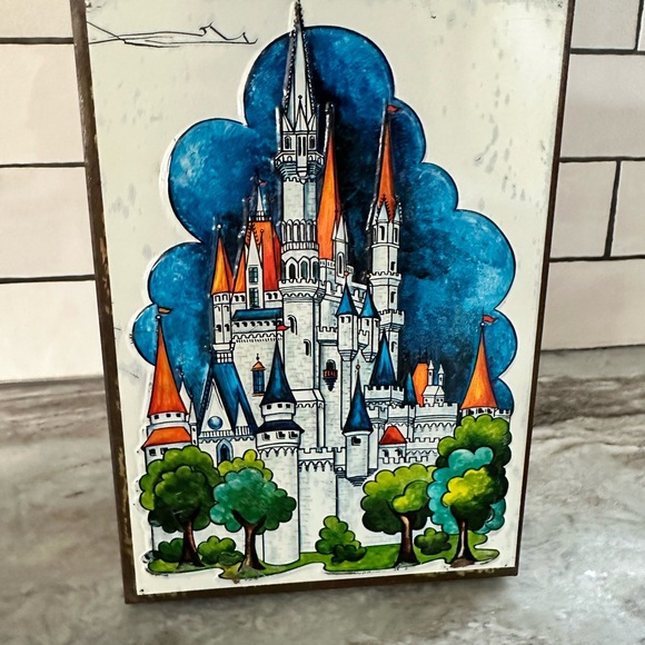 Vintage metal Mickey Mouse piggy bank safe - Picture 3 of 9